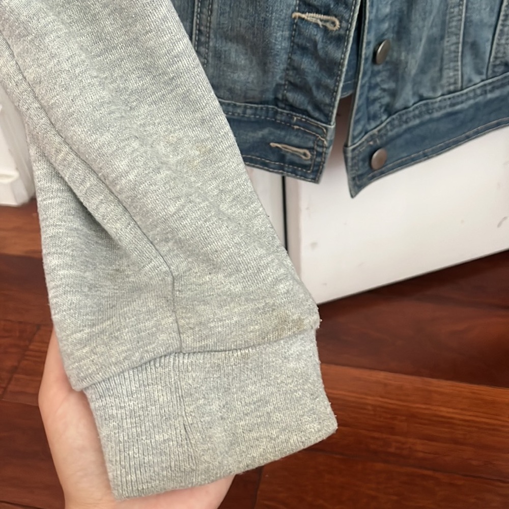 Jean jacket - Picture 2 of 4